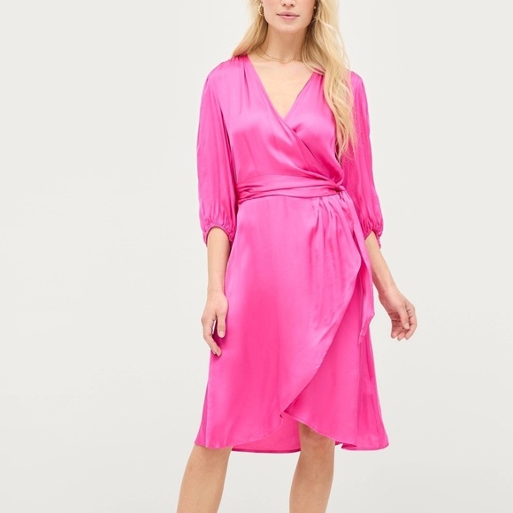 Soaked in Luxury SLEline Wrap Dress in Fuchsia Fedora Size Small - Picture 4 of 9